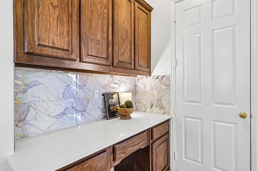 810 Driftwood Drive, Murphy, TX 75094 810 Driftwood Drive, Murphy, TX 75094