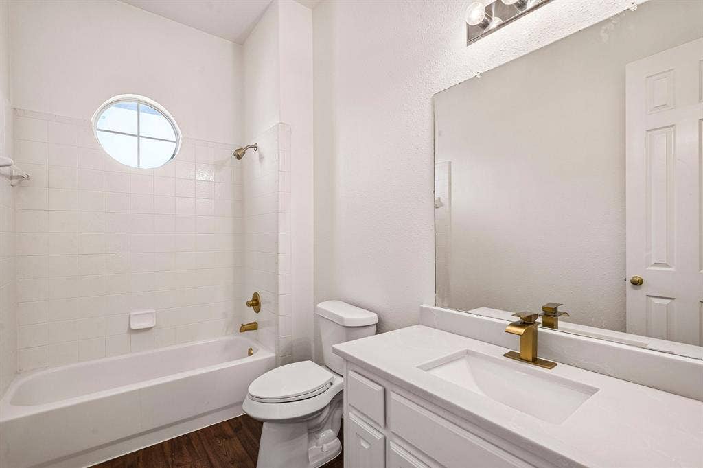810 Driftwood Drive, Murphy, TX 75094 810 Driftwood Drive, Murphy, TX 75094