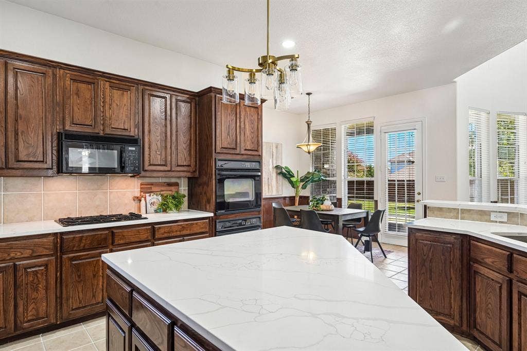 810 Driftwood Drive, Murphy, TX 75094 810 Driftwood Drive, Murphy, TX 75094
