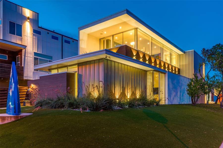 Property photo for 2300 N Carroll Ave, Dallas, TX