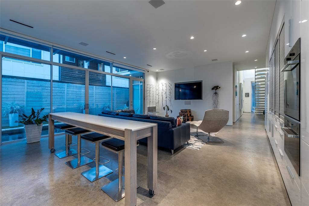 2300 N Carroll Ave, Dallas, TX 75204 2300 N Carroll Ave, Dallas, TX 75204