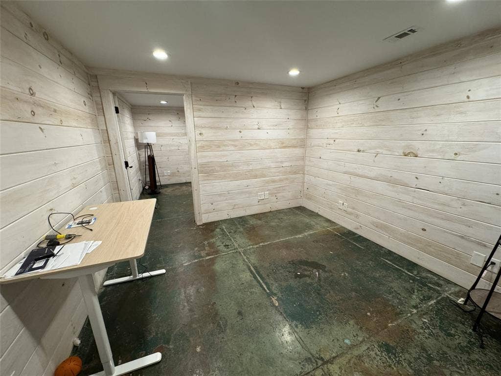 110 S Houston Avenue, #E, Denison, TX 75021 110 S Houston Avenue, #E, Denison, TX 75021