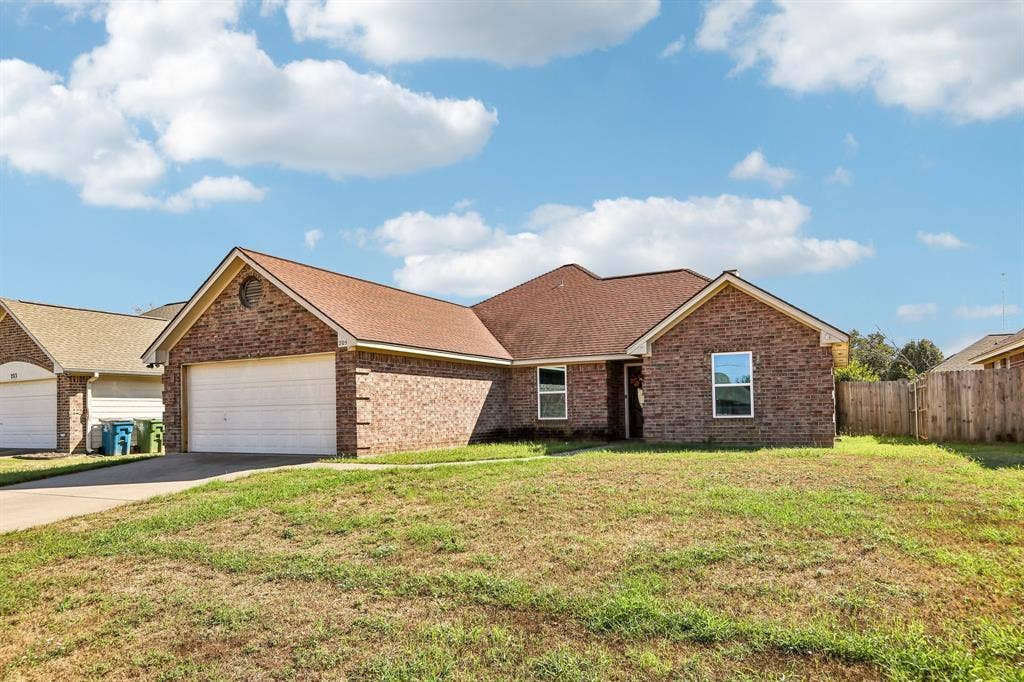 205 Quail Run, Aubrey, TX 76227