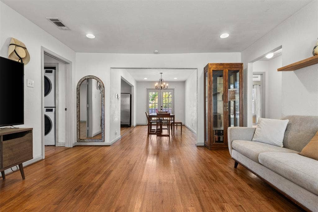 2006 Boyd Street, Dallas, TX 75224 2006 Boyd Street, Dallas, TX 75224
