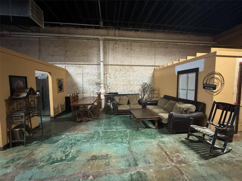 110 S Houston Avenue, #I, Denison, TX 75021
