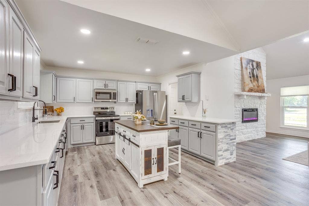 6201 E Fm 4, Grandview, TX 76050