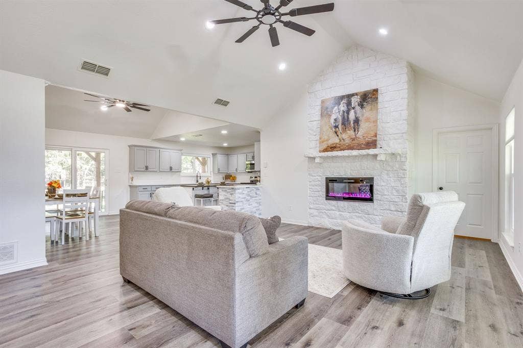 Spacious living room with fireplace