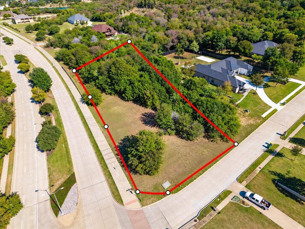 Approximate property boundaries shown for illustrative purposes only.