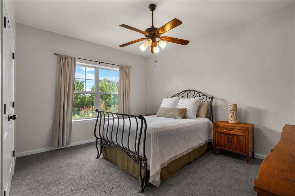 1305 5th Street, Argyle, TX 76226