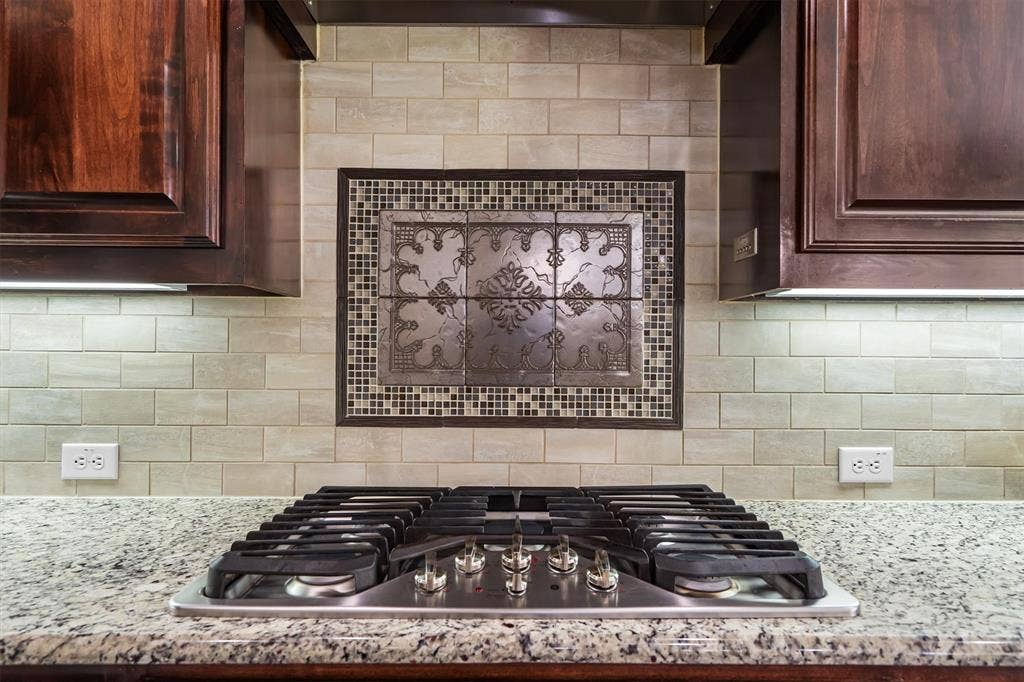 1305 5th Street, Argyle, TX 76226
