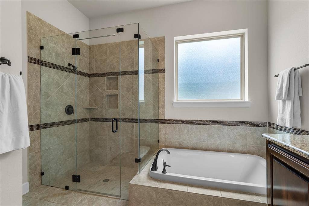 1305 5th Street, Argyle, TX 76226