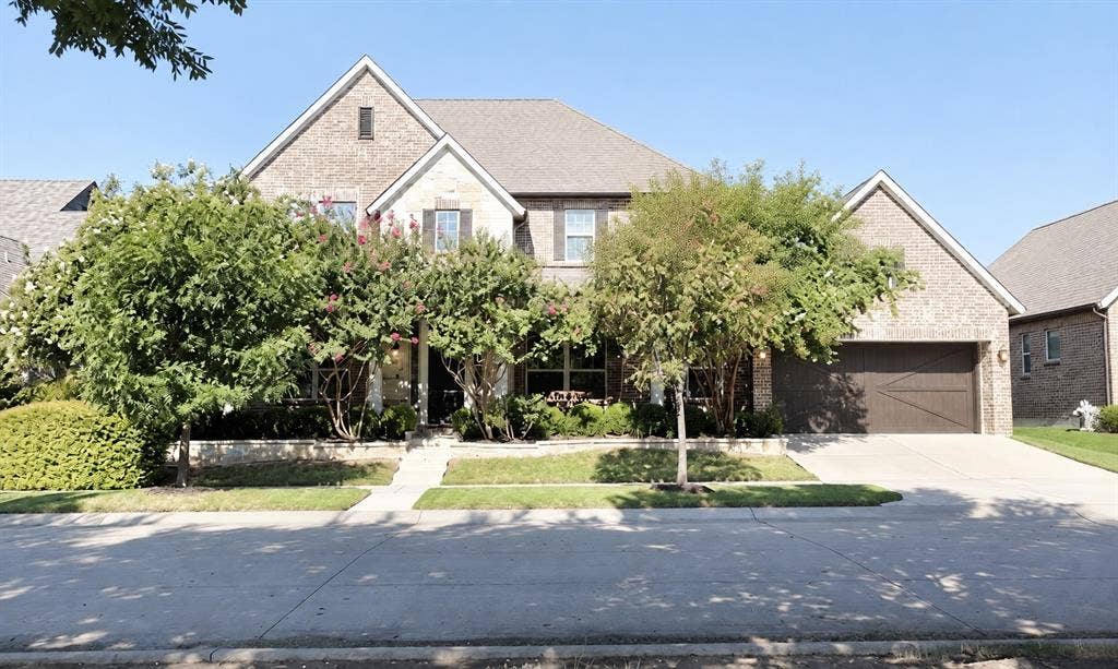 1305 5th Street, Argyle, TX 76226