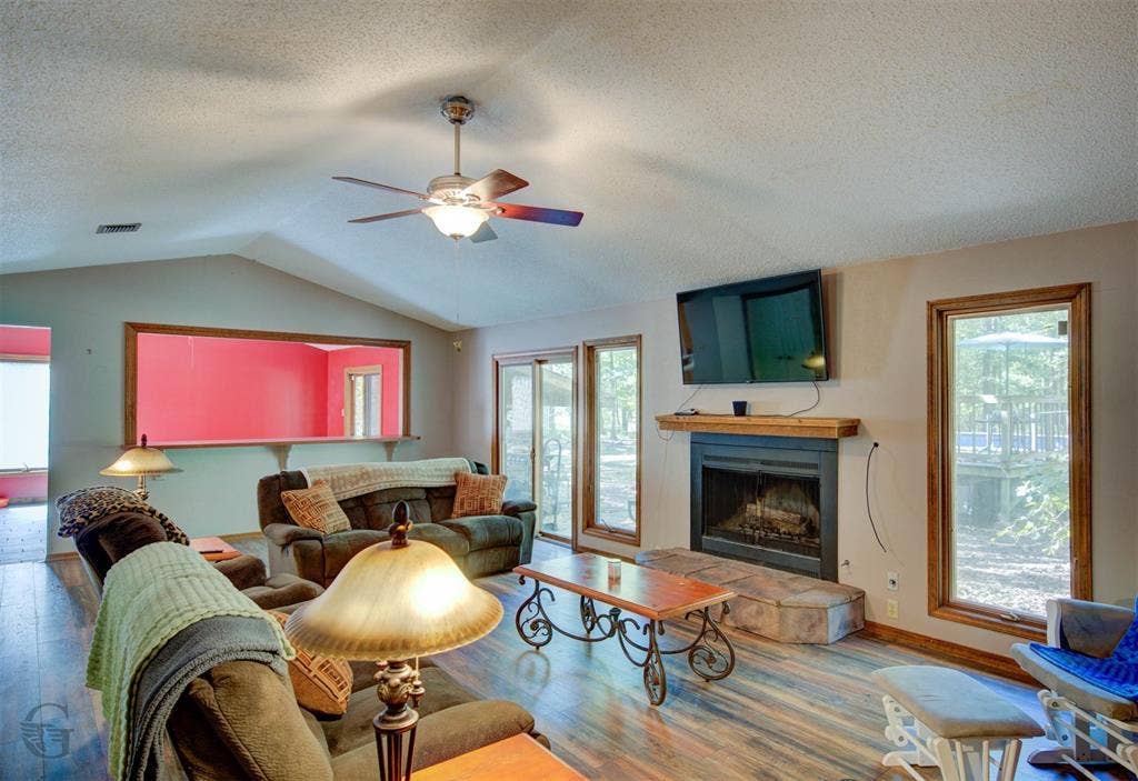 4320 Circle Square Drive, Mooringsport, LA 71060 4320 Circle Square Drive, Mooringsport, LA 71060