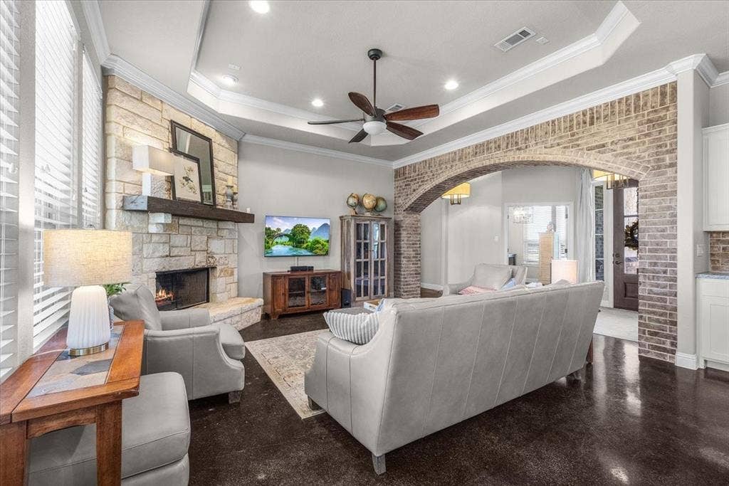 116 Rasha Drive, Azle, TX 76020 116 Rasha Drive, Azle, TX 76020