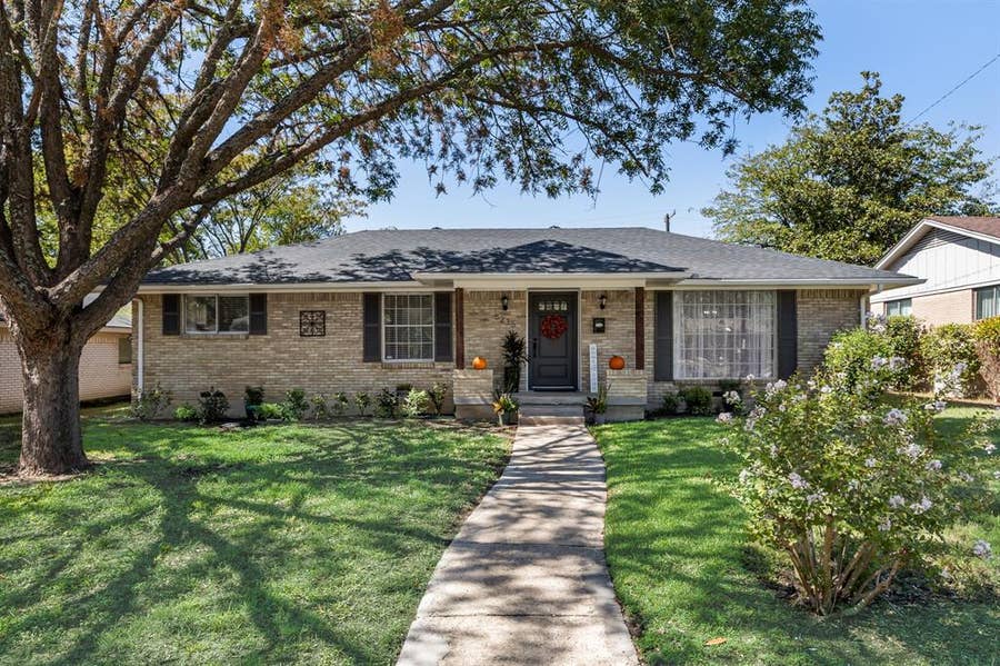 Property photo for 5235 Dazzle Drive, Dallas, TX