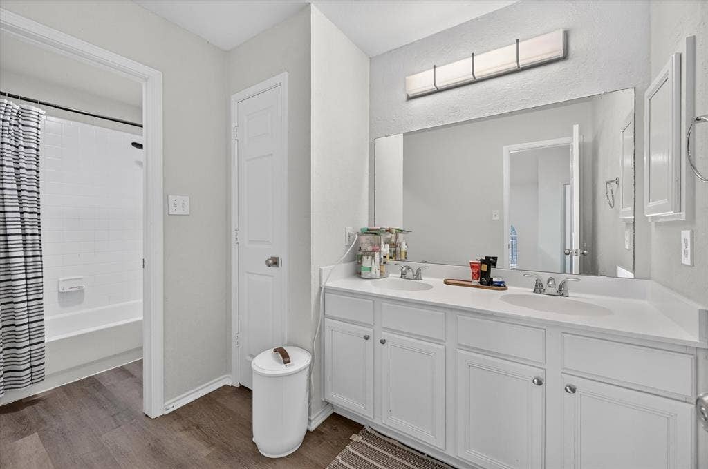 1004 Bonanza Drive, Arlington, TX 76001 1004 Bonanza Drive, Arlington, TX 76001