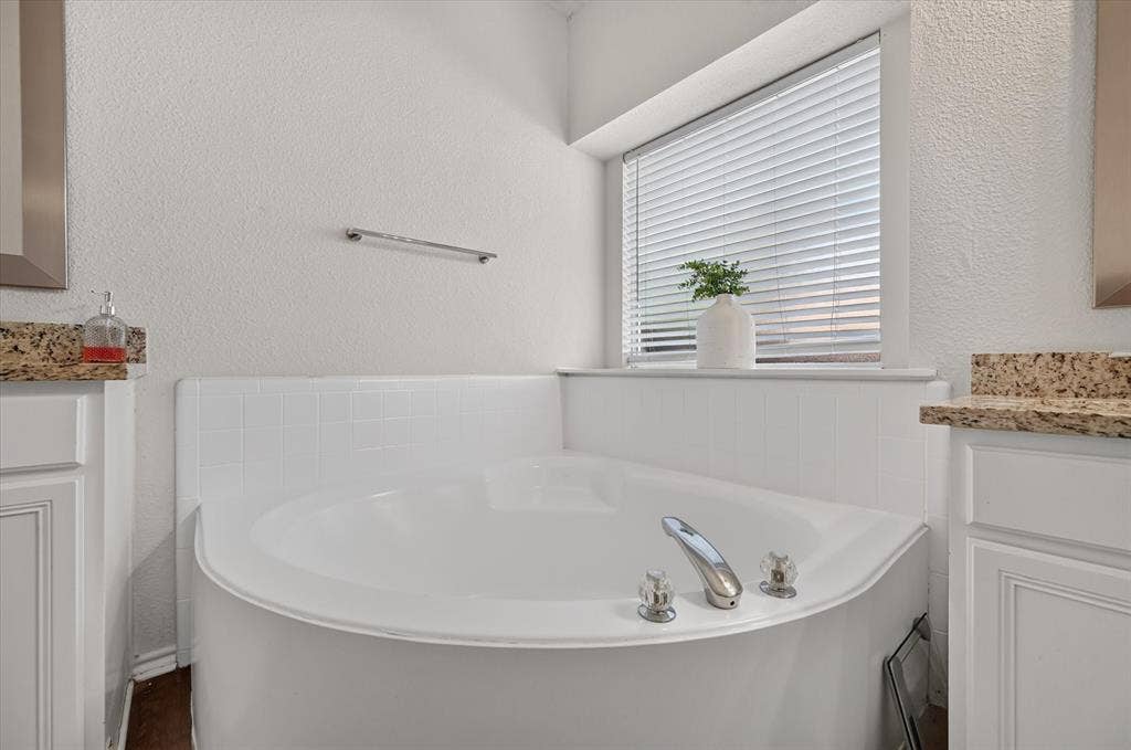 1004 Bonanza Drive, Arlington, TX 76001 1004 Bonanza Drive, Arlington, TX 76001