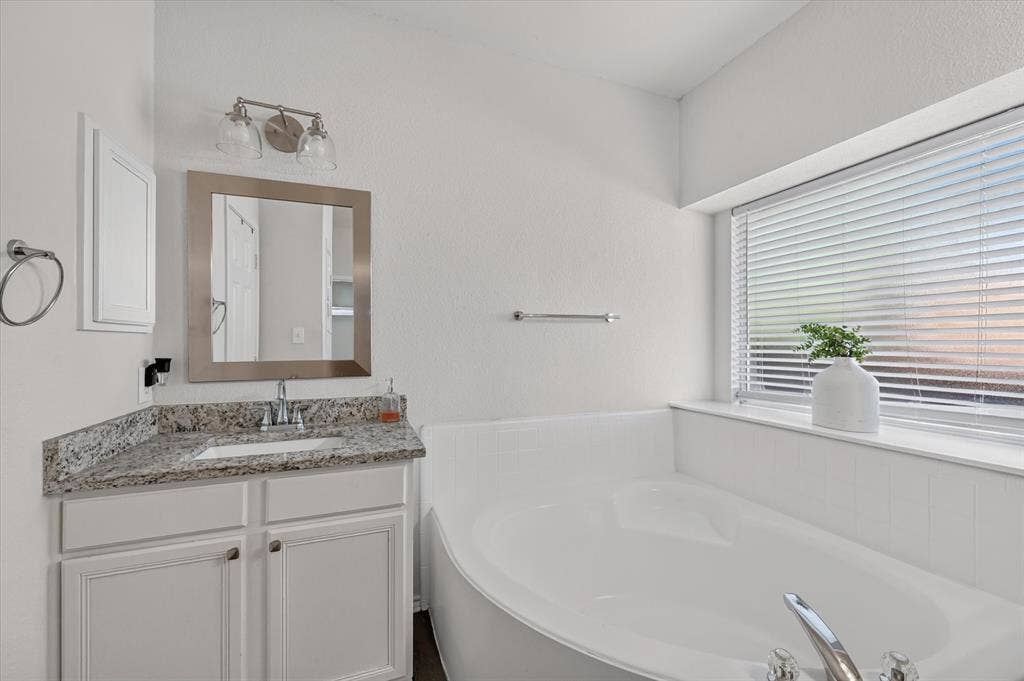1004 Bonanza Drive, Arlington, TX 76001 1004 Bonanza Drive, Arlington, TX 76001