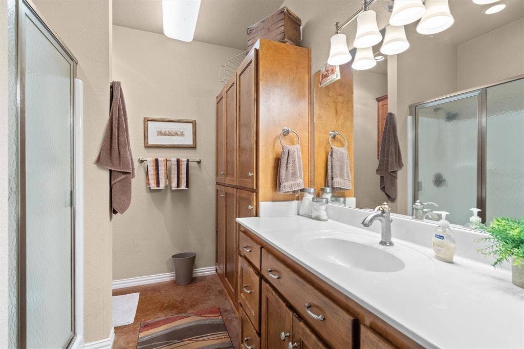 118 N Main Street, Farmersville, TX 75442 118 N Main Street, Farmersville, TX 75442