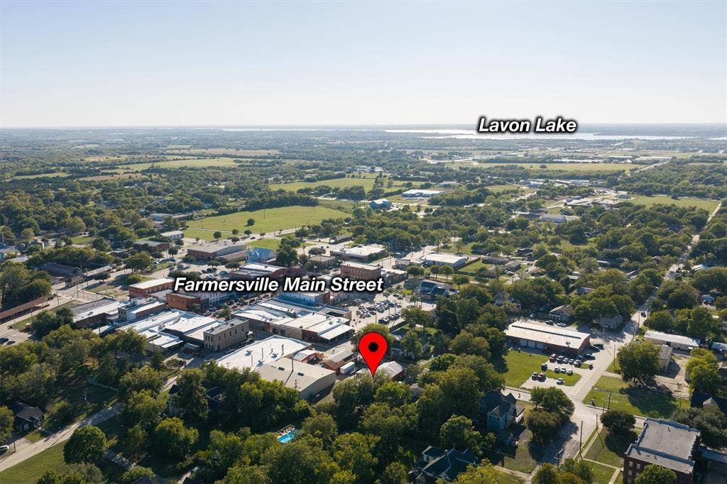 118 N Main Street, Farmersville, TX 75442 118 N Main Street, Farmersville, TX 75442