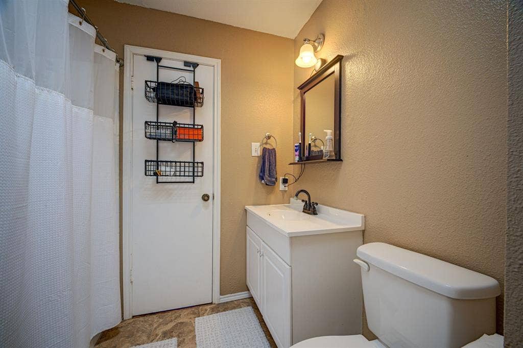 4909 Oak Bluff, Mesquite, TX 75150 4909 Oak Bluff, Mesquite, TX 75150