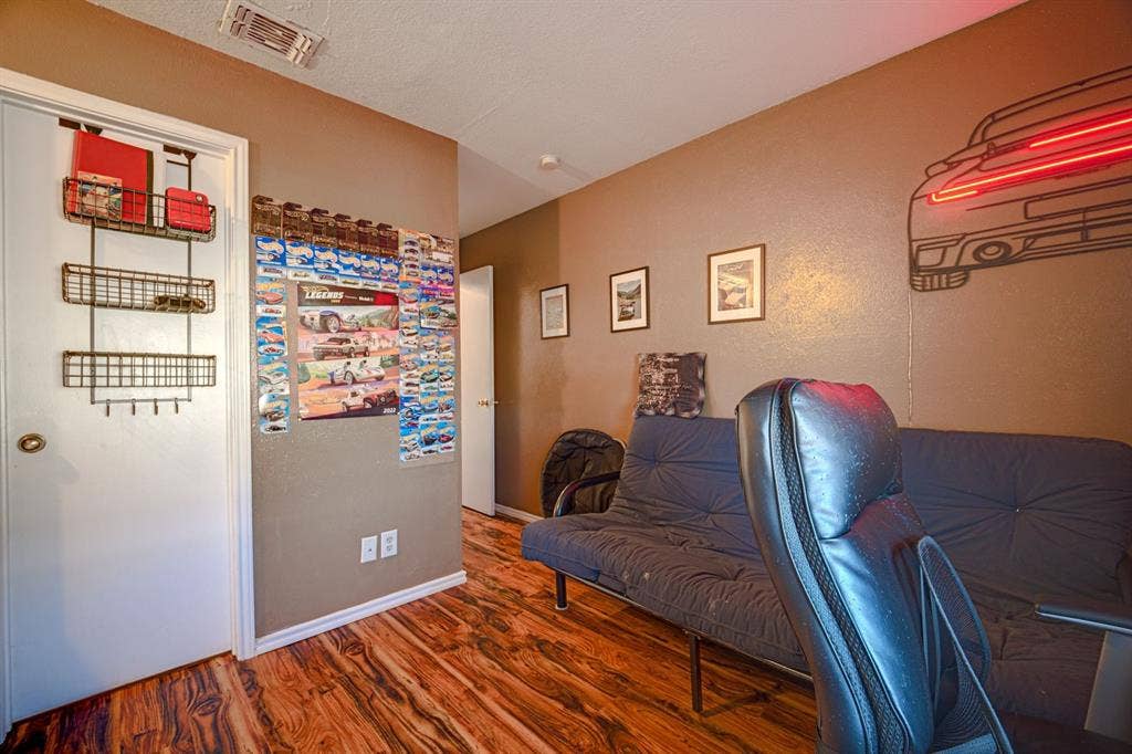 4909 Oak Bluff, Mesquite, TX 75150 4909 Oak Bluff, Mesquite, TX 75150