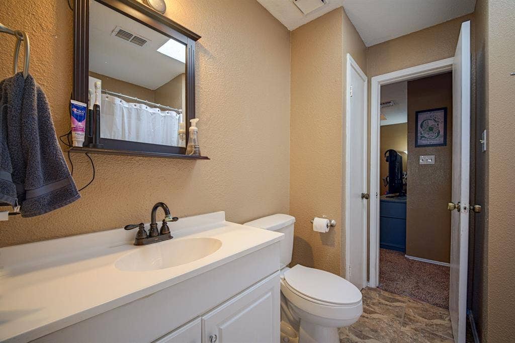 4909 Oak Bluff, Mesquite, TX 75150 4909 Oak Bluff, Mesquite, TX 75150
