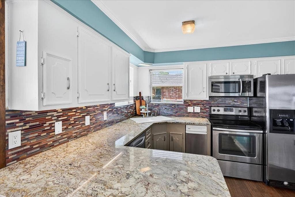 114 Baker B Ranch Road, Trinidad, TX 75163