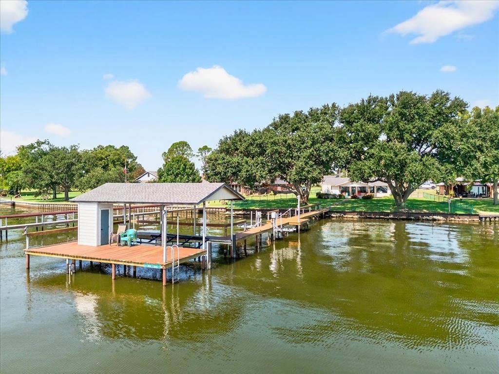 114 Baker B Ranch Road, Trinidad, TX 75163