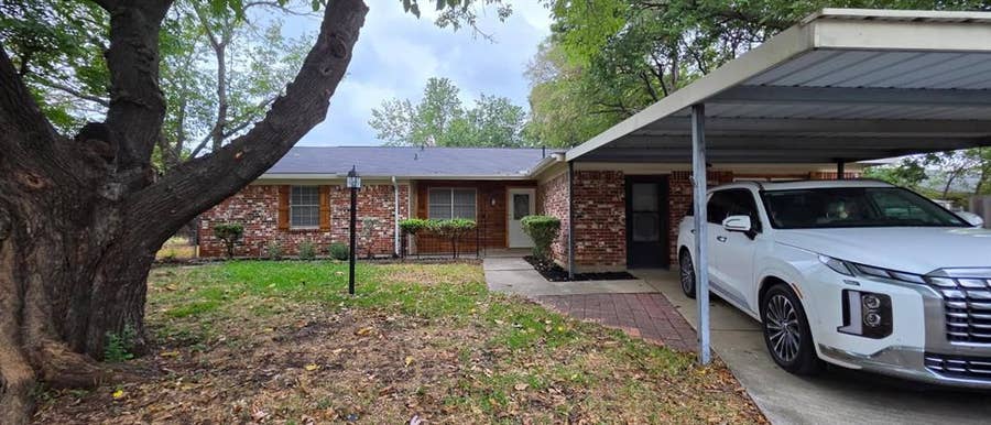 Property photo for 354 Ruidoso Court, Saginaw, TX