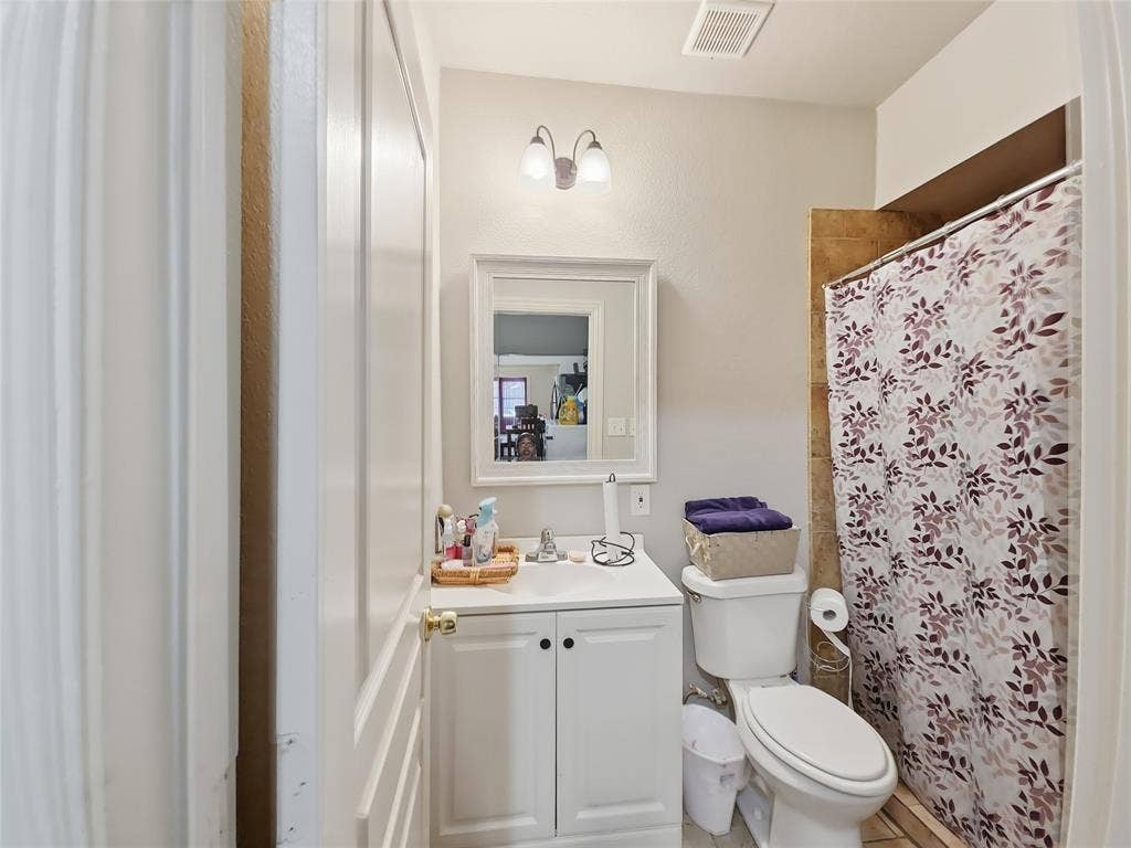 1328 Elmwood Avenue, Fort Worth, TX 76104