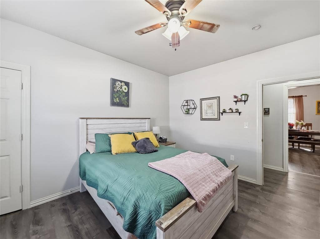 1328 Elmwood Avenue, Fort Worth, TX 76104