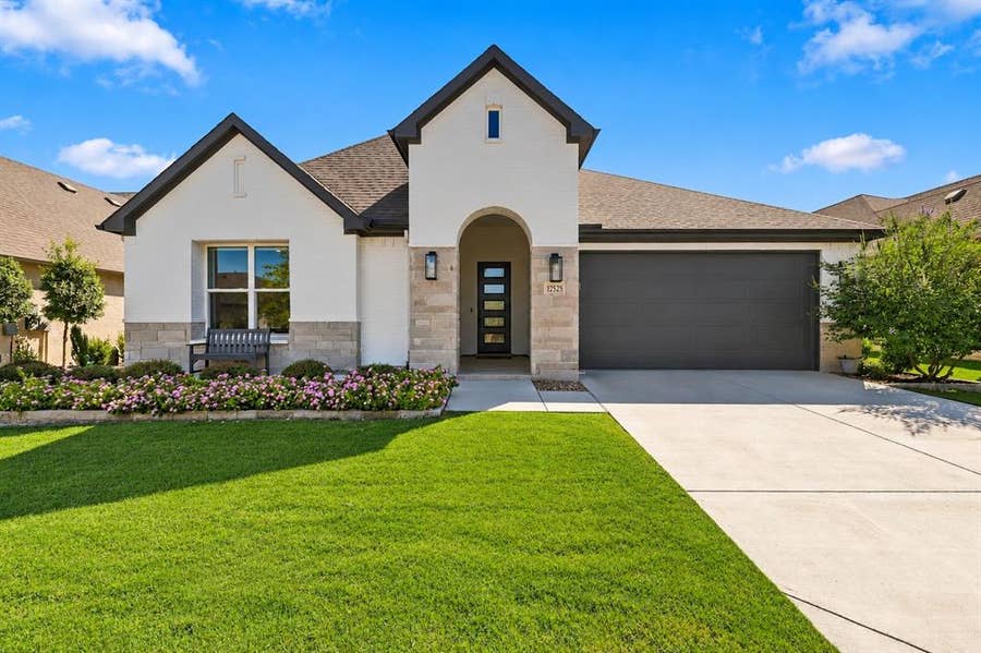 Property photo for 12525 Copper Ore Way, Denton, TX