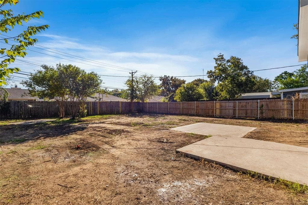 715 Scott Drive, Arlington, TX 76012