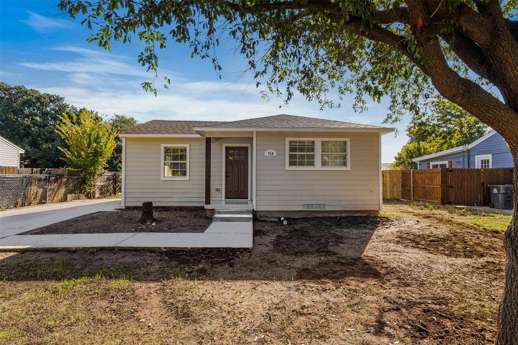 715 Scott Drive, Arlington, TX 76012