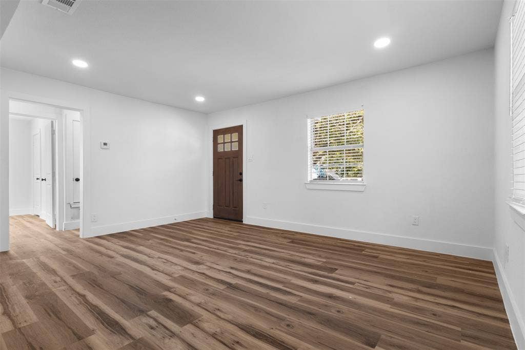 715 Scott Drive, Arlington, TX 76012