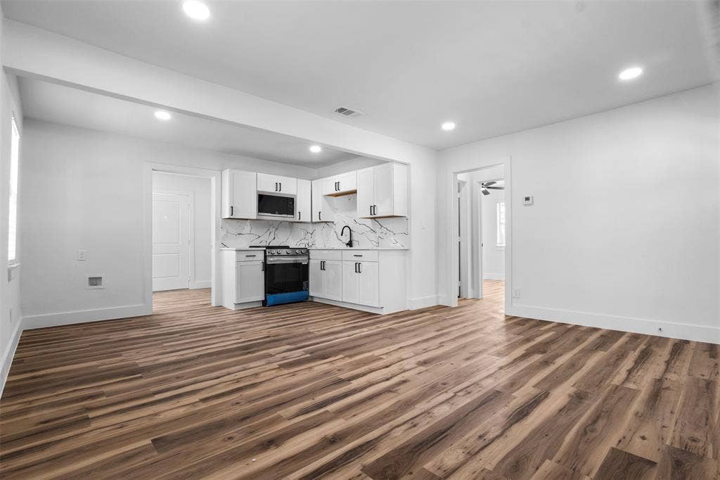 715 Scott Drive, Arlington, TX 76012