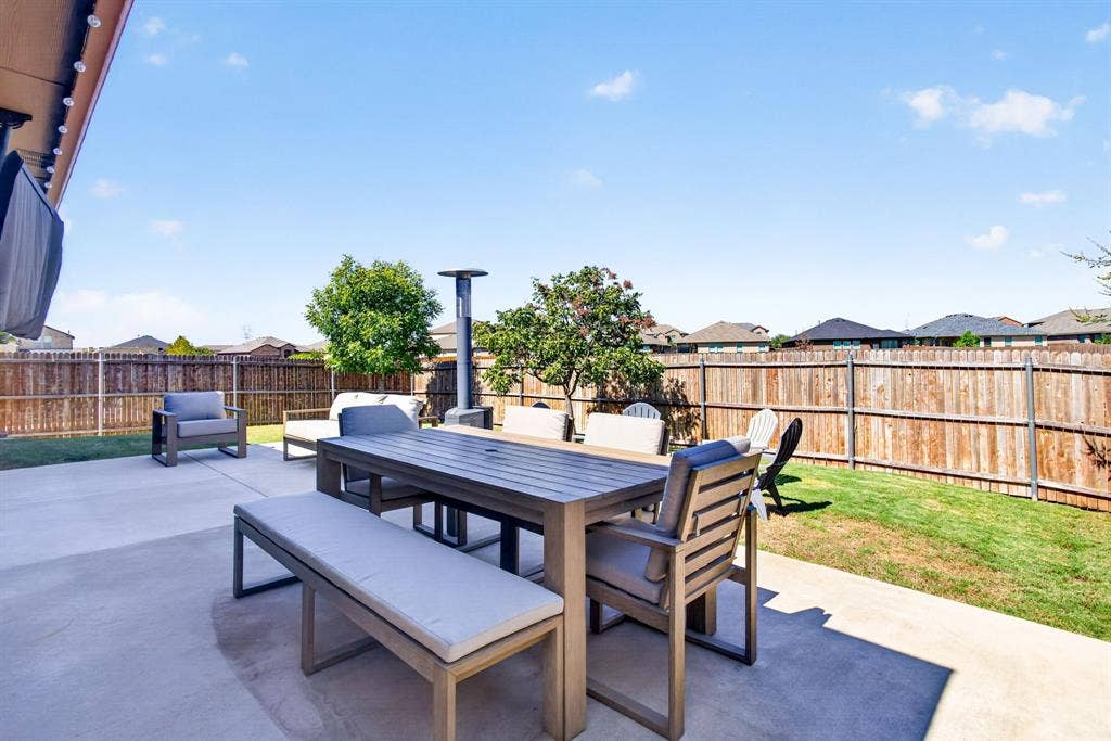 1121 Lakin Road, Fort Worth, TX 76177 1121 Lakin Road, Fort Worth, TX 76177