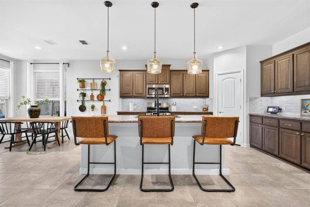 1121 Lakin Road, Fort Worth, TX 76177 1121 Lakin Road, Fort Worth, TX 76177