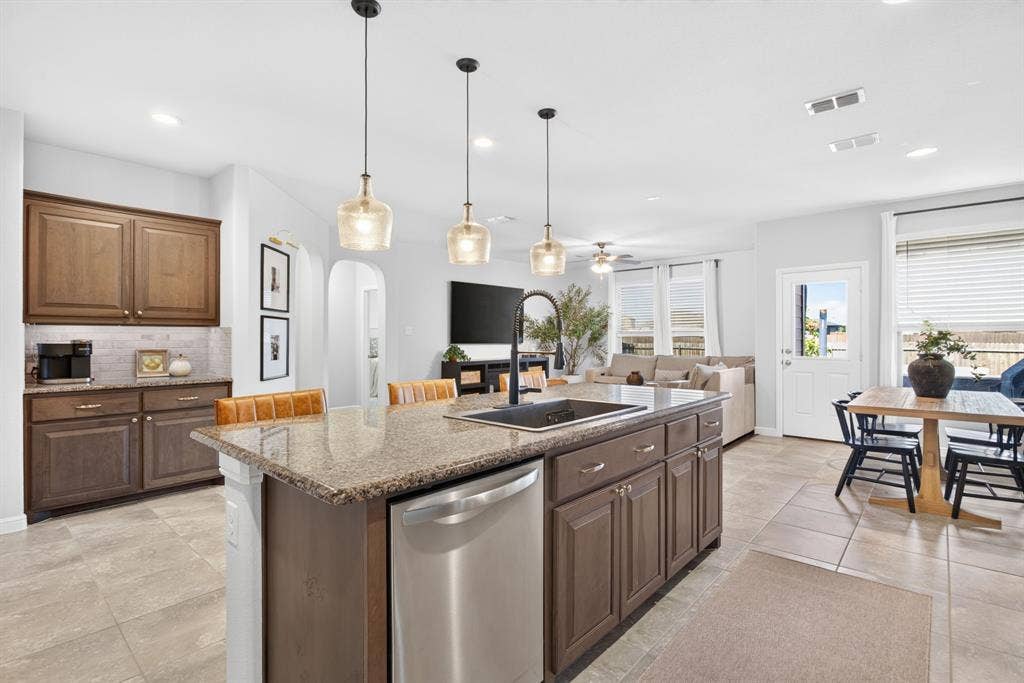 1121 Lakin Road, Fort Worth, TX 76177 1121 Lakin Road, Fort Worth, TX 76177