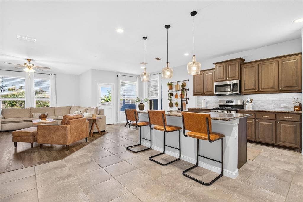 1121 Lakin Road, Fort Worth, TX 76177 1121 Lakin Road, Fort Worth, TX 76177