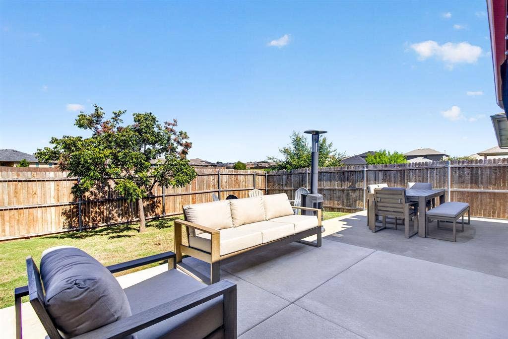 1121 Lakin Road, Fort Worth, TX 76177 1121 Lakin Road, Fort Worth, TX 76177