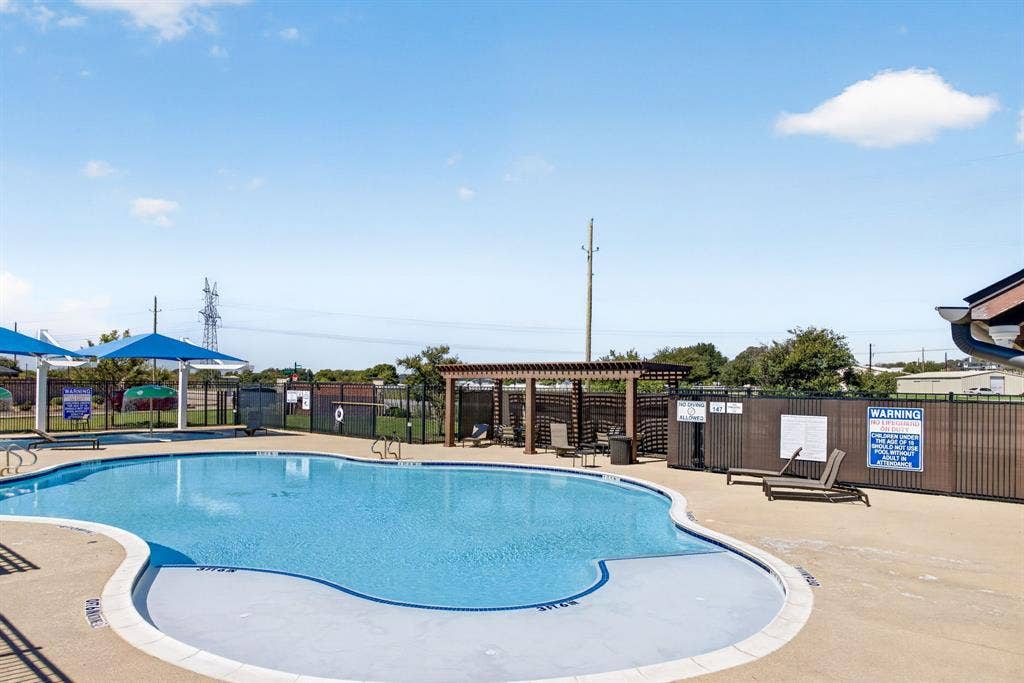 1121 Lakin Road, Fort Worth, TX 76177 1121 Lakin Road, Fort Worth, TX 76177