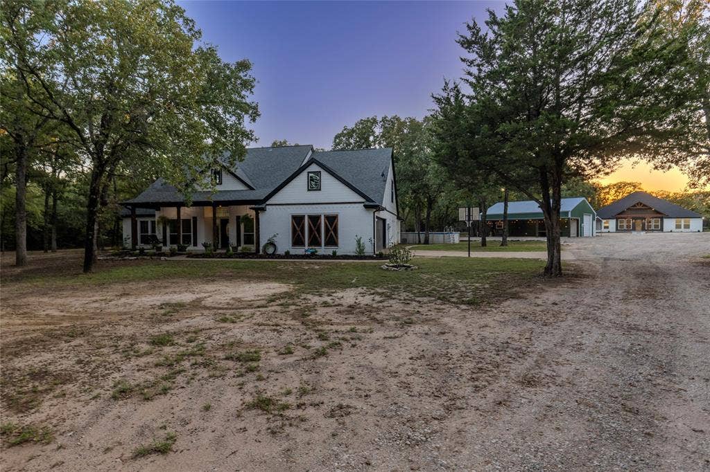 6850 Deer Trail, Quinlan, TX 75474