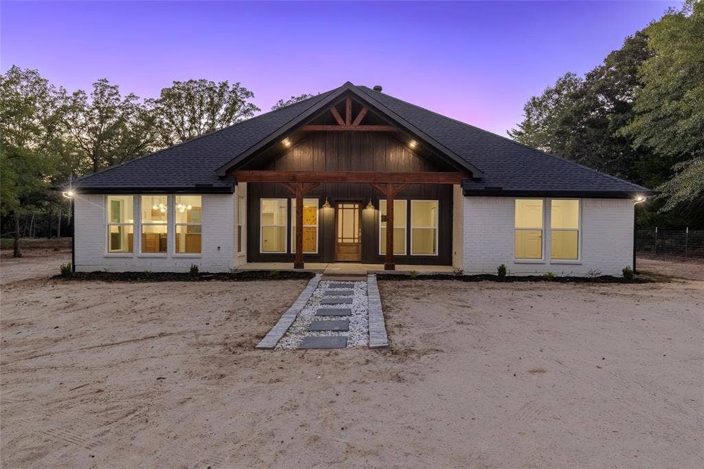 6850 Deer Trail, Quinlan, TX 75474