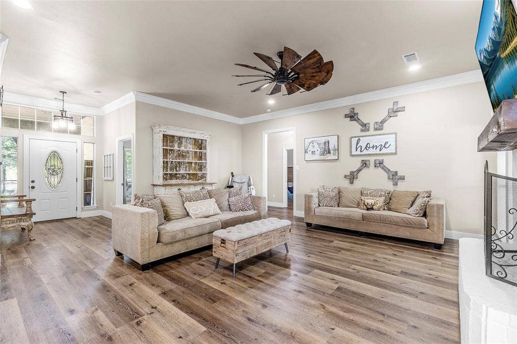 6850 Deer Trail, Quinlan, TX 75474