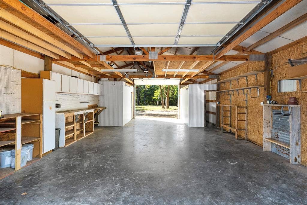 6850 Deer Trail, Quinlan, TX 75474