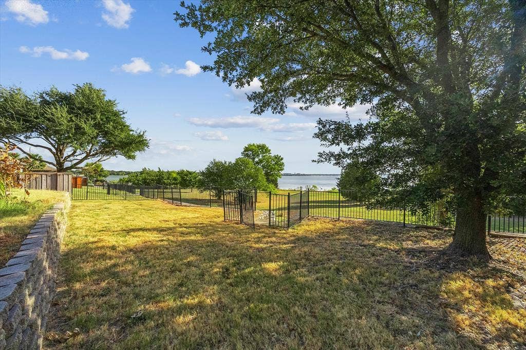 4102 Stone Haven Drive, Garland, TX 75043 4102 Stone Haven Drive, Garland, TX 75043