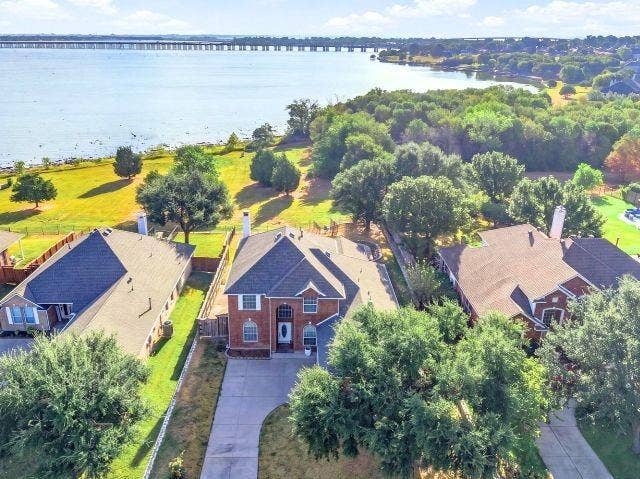 4102 Stone Haven Drive, Garland, TX 75043 4102 Stone Haven Drive, Garland, TX 75043