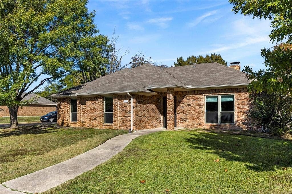 2101 Covered Wagon Drive, Plano, TX 75074 2101 Covered Wagon Drive, Plano, TX 75074